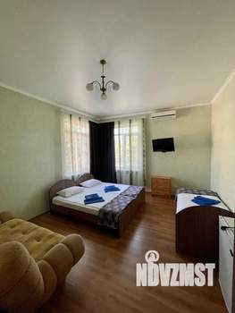 Дом 450м&sup2;, 2-этажный, участок 6 сот.  