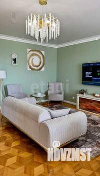 Дом 528м&sup2;, 4-этажный, участок 7 сот.  