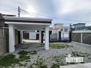 Коттедж 293м&sup2;, 3-этажный, участок 4 сот.  