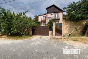 Дом 508м&sup2;, 3-этажный, участок 7 сот.  