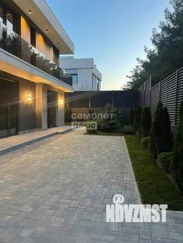 Дом 310м&sup2;, 2-этажный, участок 5 сот.  