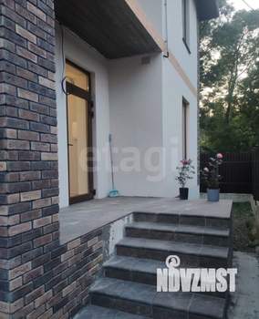 Дом 176м&sup2;, 2-этажный, участок 5 сот.  