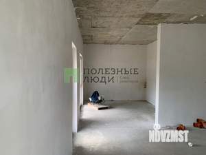 Дом 335м&sup2;, 2-этажный, участок 6 сот.  