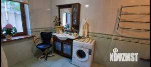 Дом 322м&sup2;, 2-этажный, участок 6 сот.  