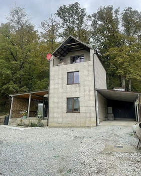 Дом 90м&sup2;, 3-этажный, участок 5 сот.  