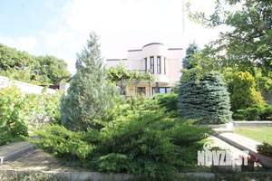 Дом 161м&sup2;, 2-этажный, участок 4 сот.  