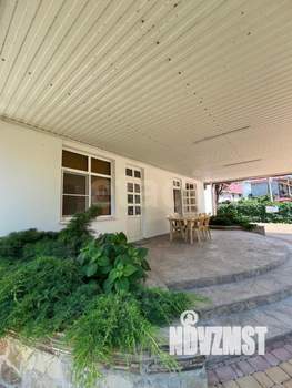 Дом 463м&sup2;, 3-этажный, участок 10 сот.  