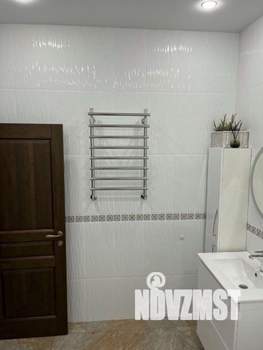 Дом 294м&sup2;, 4-этажный, участок 4 сот.  