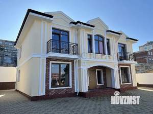 Дом 251м², 2-этажный, участок 6 сот.  