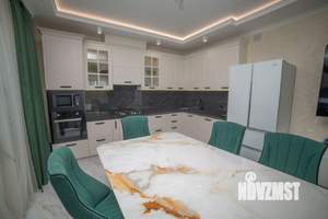 Дом 304м², 2-этажный, участок 4 сот.  