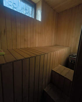 Дом 250м&sup2;, 3-этажный, участок 14 сот.  