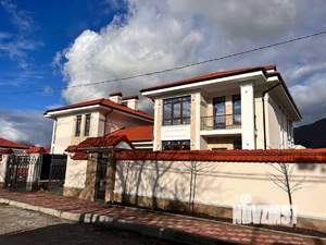 Дом 234м², 2-этажный, участок 4 сот.  