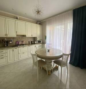 Дом 178м&sup2;, 2-этажный, участок 416 сот.  