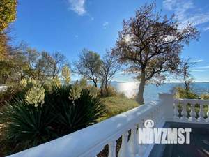 Дом 720м&sup2;, 3-этажный, участок 7 сот.  