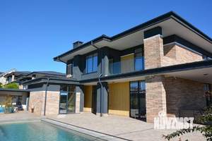 Дом 223м&sup2;, 2-этажный, участок 6 сот.  