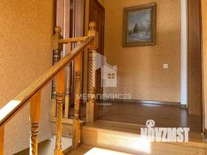 Дом 250м&sup2;, 2-этажный, участок 3 сот.  