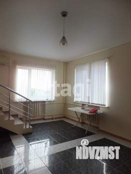 Дом 320м&sup2;, 3-этажный, участок 5 сот.  