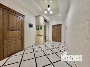 Дом 471м&sup2;, 3-этажный, участок 6 сот.  