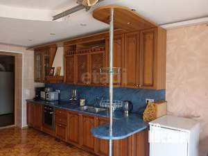 Дом 359м&sup2;, 2-этажный, участок 9 сот.  