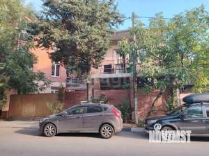 Дом 300м&sup2;, 4-этажный, участок 4 сот.  