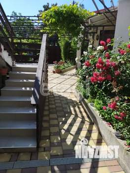 Дом 215м&sup2;, 2-этажный, участок 3 сот.  