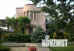 Дом 161м&sup2;, 2-этажный, участок 4 сот.  