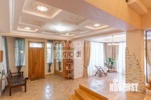 Дом 255м², 2-этажный, участок 9 сот.  