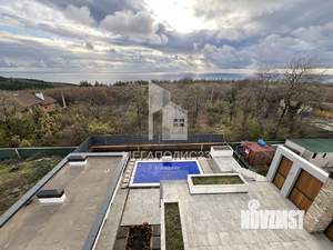 Дом 252м&sup2;, 3-этажный, участок 7 сот.  