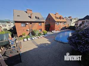 Дом 450м&sup2;, 3-этажный, участок 6 сот.  