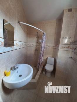 Дом 456м&sup2;, 3-этажный, участок 7 сот.  