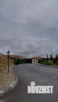 Дом 562м², 3-этажный, участок 6 сот.  