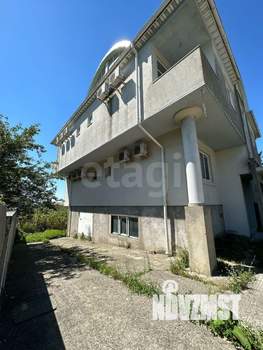 Дом 635м&sup2;, 2-этажный, участок 7 сот.  