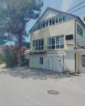 Дом 614м&sup2;, 3-этажный, участок 5 сот.  