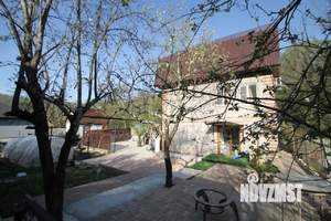 Дом 110м&sup2;, 3-этажный, участок 4 сот.  