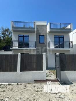 Дом 280м&sup2;, 3-этажный, участок 6 сот.  