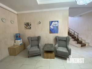 Дом 405м&sup2;, 3-этажный, участок 5 сот.  