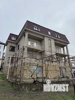 Дом 751м&sup2;, 2-этажный, участок 12 сот.  