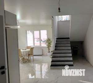 Дом 200м&sup2;, 2-этажный, участок 4 сот.  