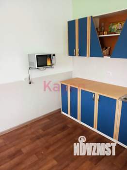 Дом 221м&sup2;, 3-этажный, участок 5 сот.  