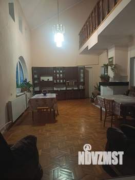 Коттедж 500м&sup2;, 2-этажный, участок 5 сот.  