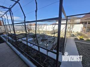 Дом 240м&sup2;, 3-этажный, участок 7 сот.  