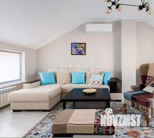 Дом 176м&sup2;, 3-этажный, участок 2 сот.  