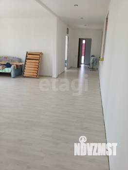 Дом 140м&sup2;, 2-этажный, участок 4 сот.  