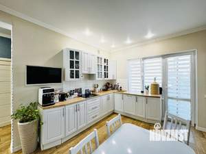 Дом 140м&sup2;, 2-этажный, участок 3 сот.  