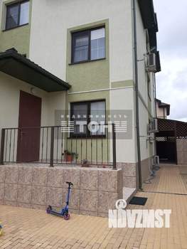 Коттедж 335м&sup2;, 3-этажный, участок 6 сот.  