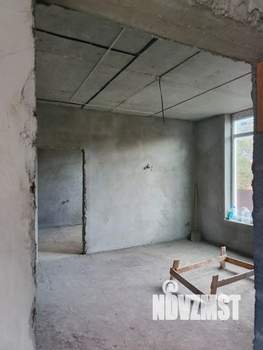 Таунхаус 180м², 2-этажный, участок 2 сот.  