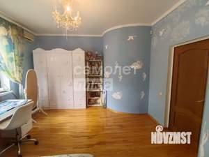 Коттедж 235м², 2-этажный, участок 8 сот.  