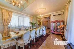 Дом 700м², 3-этажный, участок 0 сот.  