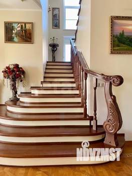 Дом 400м&sup2;, 3-этажный, участок 7 сот.  