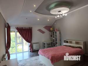 Дом 210м², 3-этажный, участок 5 сот.  